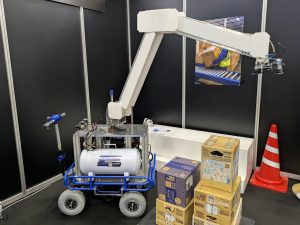 新製品のハンドリングロボット （発売時の商品とはデザイン・仕様が一部異なる場合がございます）